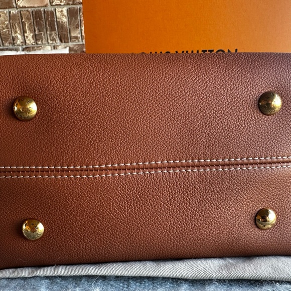 Louis Vuitton Low Key Hobo PM - Picture 4 of 14